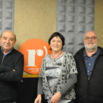 D’esquerra a dreta, Josep Mongay, Roser Canals i Cels Arnao, membres de la primera promoció de BUP a Ripollet.